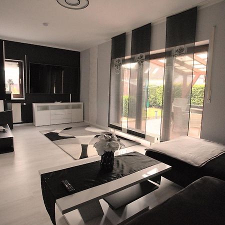 Zum Kaeutzchen 120Qm Ferienhaus 8 Personen 4 Schlafzimmer Nossentiner Huette Eksteriør bilde