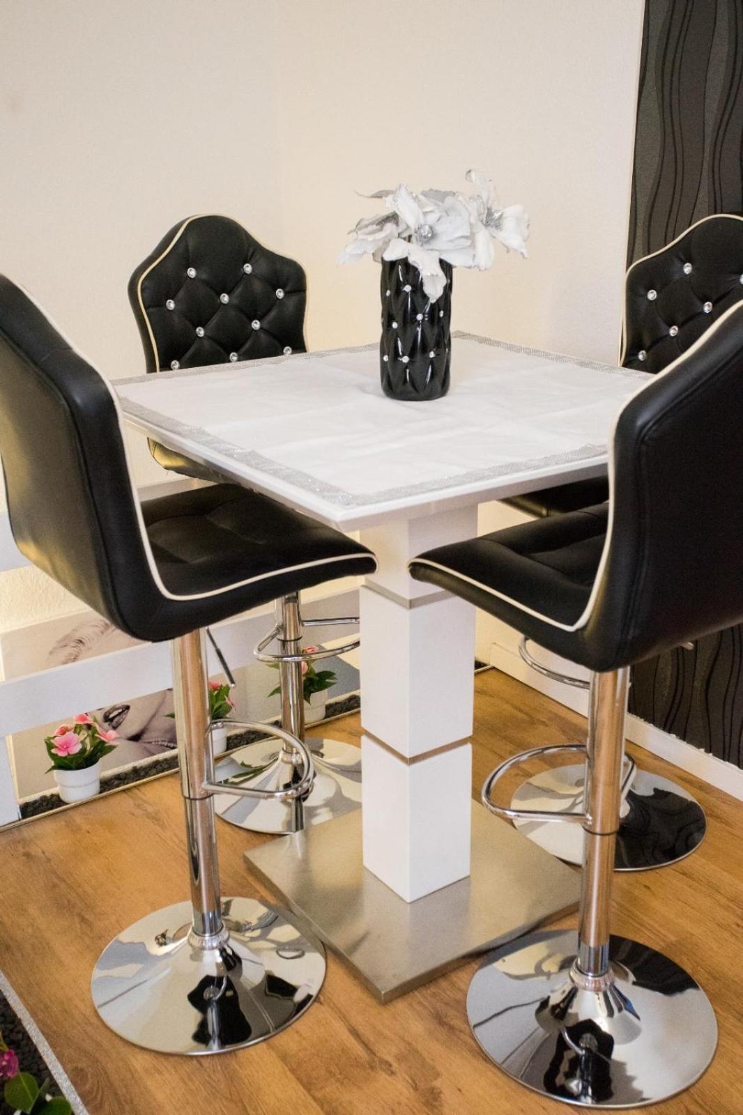 Zum Kaeutzchen 120Qm Ferienhaus 8 Personen 4 Schlafzimmer Nossentiner Huette Eksteriør bilde