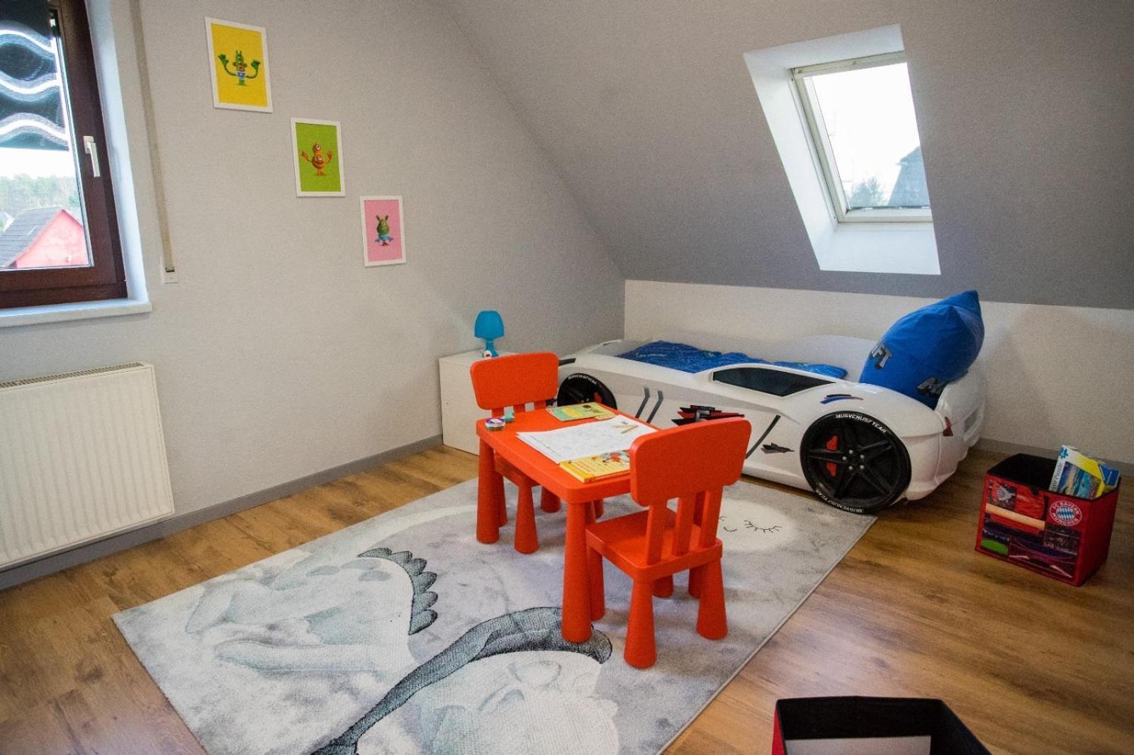Zum Kaeutzchen 120Qm Ferienhaus 8 Personen 4 Schlafzimmer Nossentiner Huette Eksteriør bilde