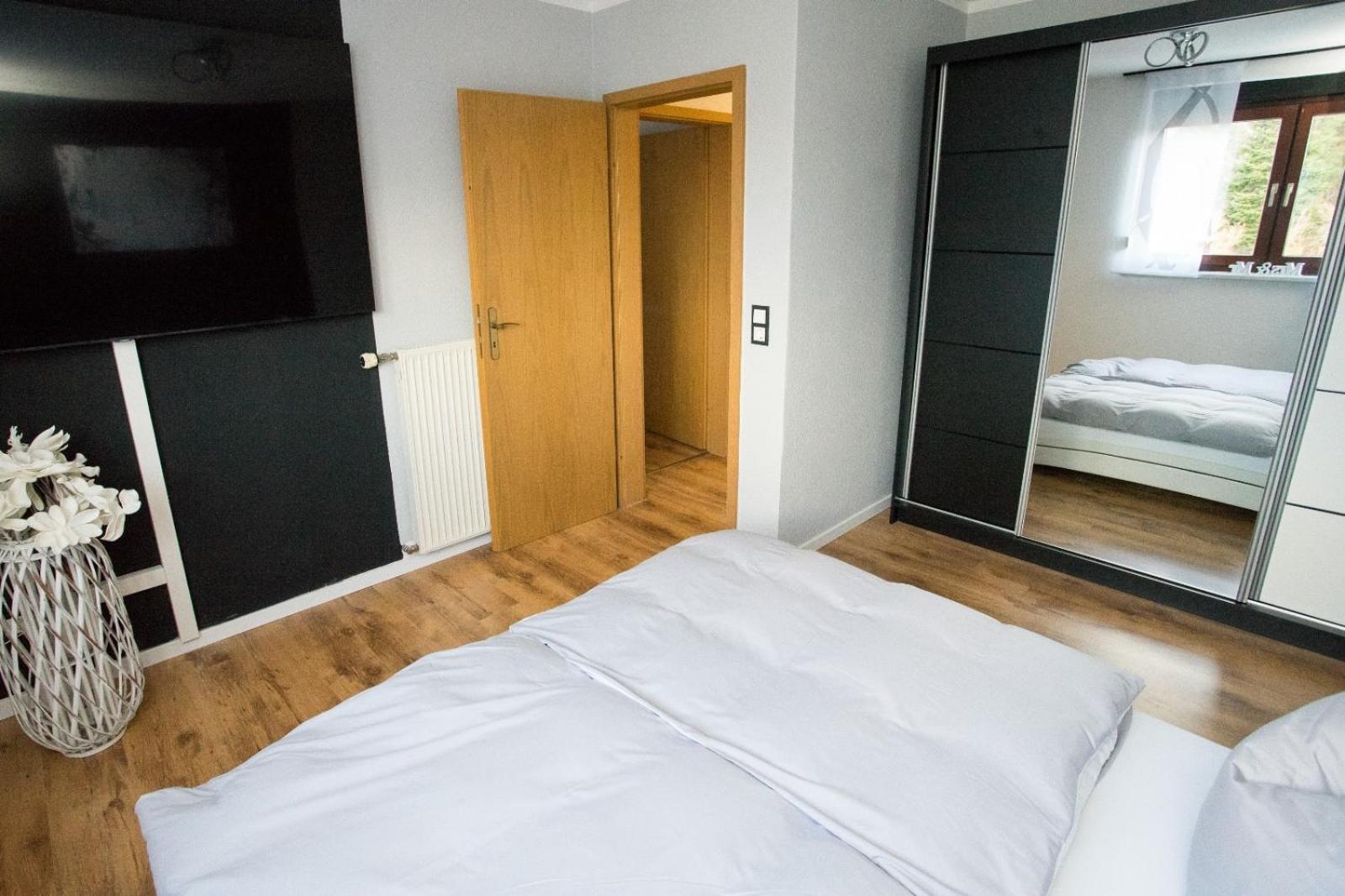 Zum Kaeutzchen 120Qm Ferienhaus 8 Personen 4 Schlafzimmer Nossentiner Huette Eksteriør bilde