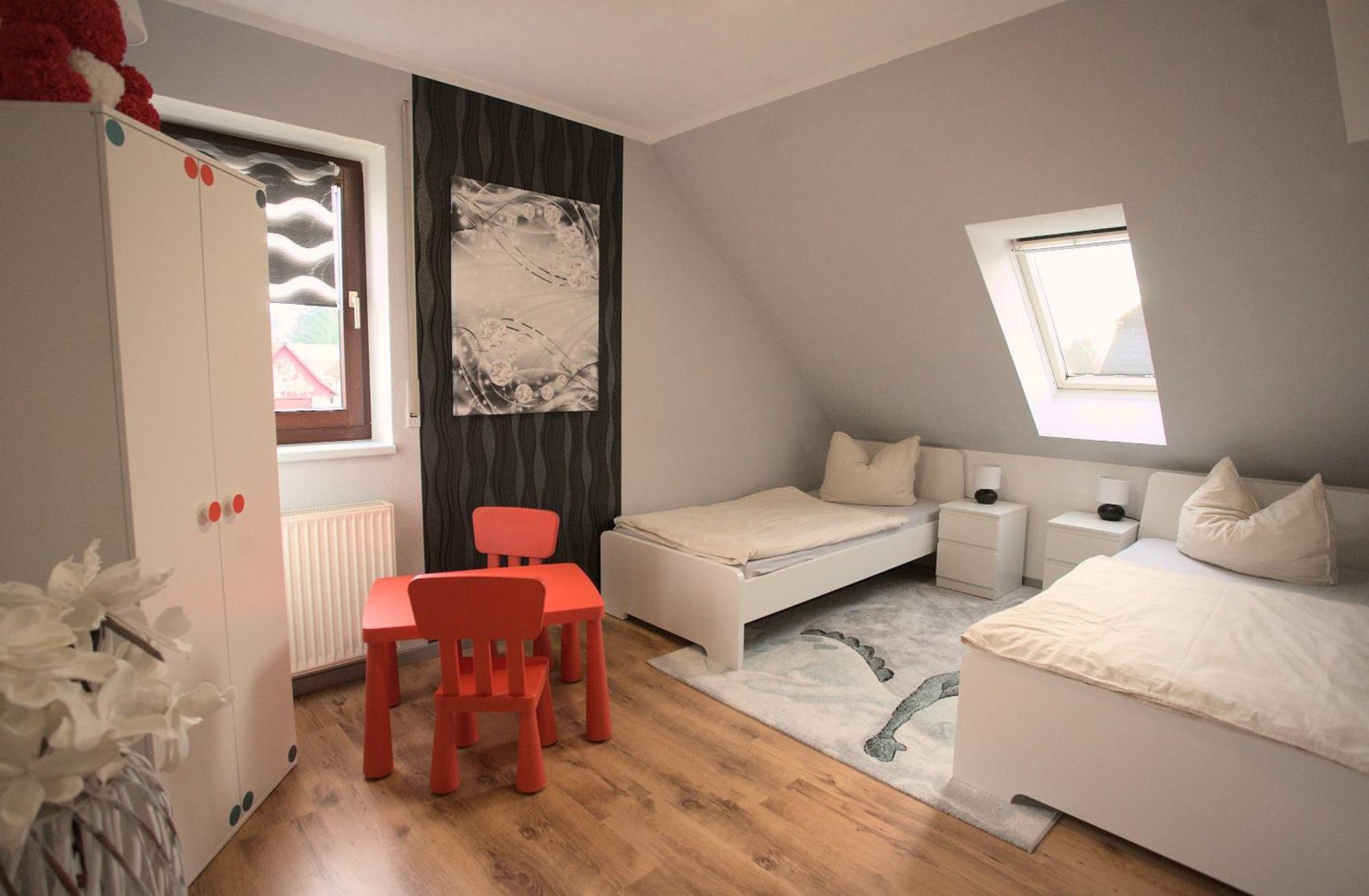 Zum Kaeutzchen 120Qm Ferienhaus 8 Personen 4 Schlafzimmer Nossentiner Huette Eksteriør bilde