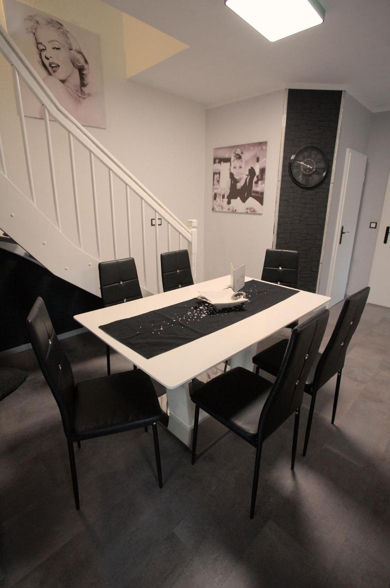 Zum Kaeutzchen 120Qm Ferienhaus 8 Personen 4 Schlafzimmer Nossentiner Huette Eksteriør bilde